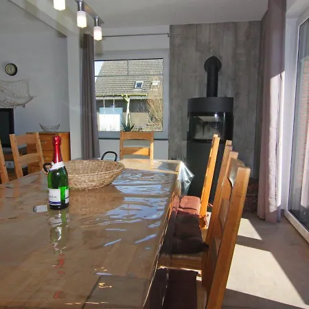 Komfortables In Friedrichskoog-spitze 펜션